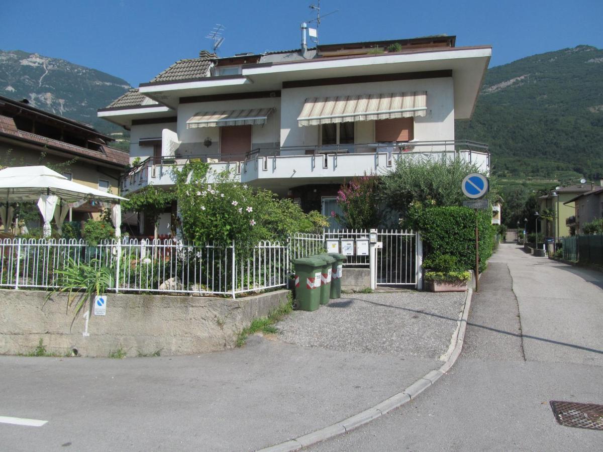 Grazioso Appartamento Tra Cultura, Lago E Montagna Pomarolo Exterior photo